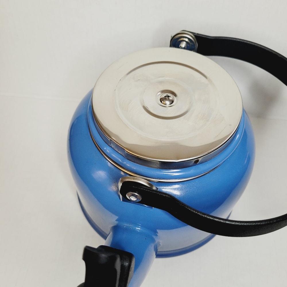 Le Creuset Enamel on Steel 1.25 Quart Demi Tea Kettle Marseille Tea Time Modern - Picture 6 of 14